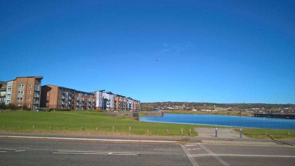 Coastal Apartments - Wales Swansea Eksteriør billede